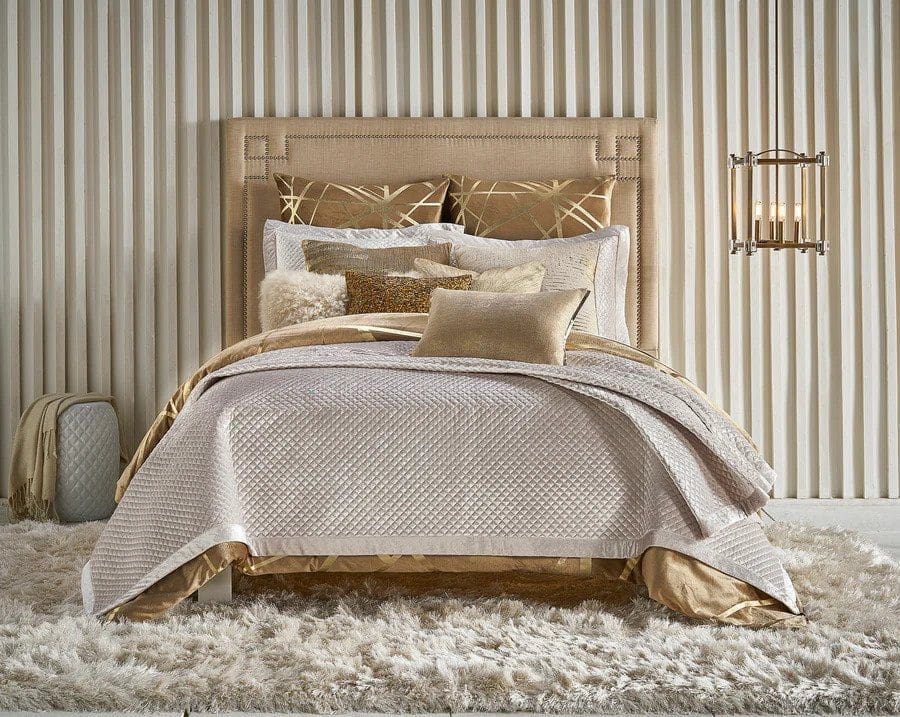 Amani Light Beige Crushed Velvet Diamond Quilt Set