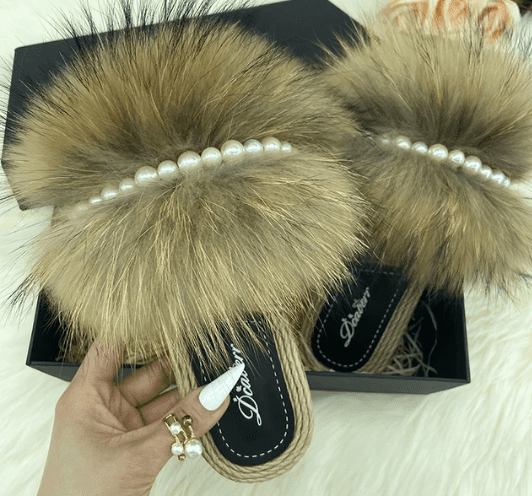 Fur Slides with Pearls